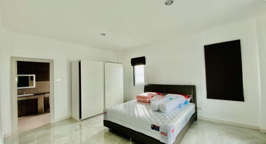 For rent 5 bedrooms house in Bang Lamung, Chonburi