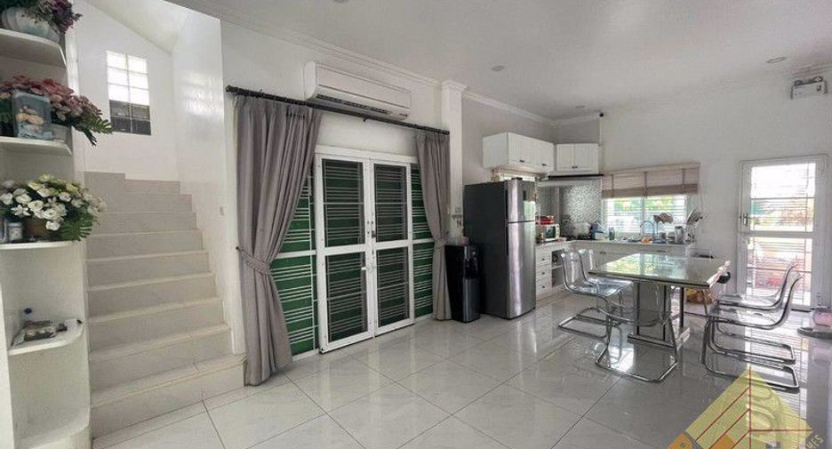 For sale 4 Beds house in North Pattaya, Pattaya