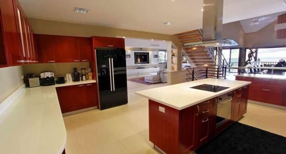 Аренда и продажа 5 спальни вилла в Катху, Пхукет