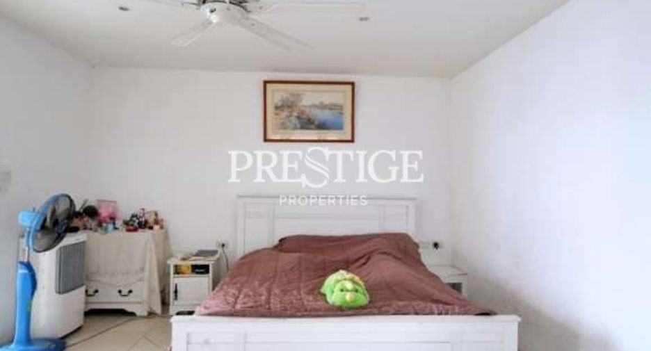 For sale 3 bed condo in Pratumnak, Pattaya