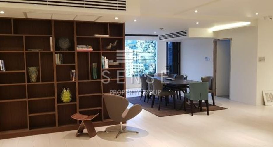 For rent 3 bedrooms condo in Watthana, Bangkok