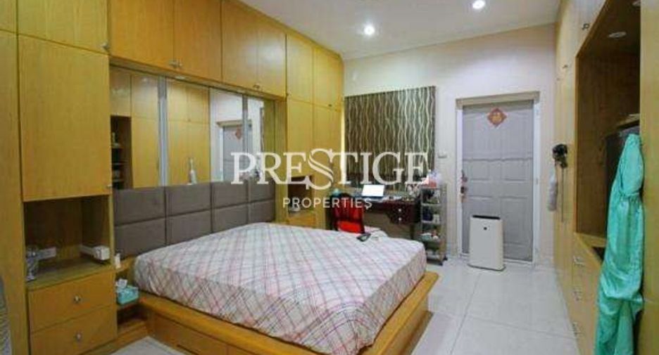 Haus zum Kauf mit 6 Zimmer in Bang Lamung, Chonburi