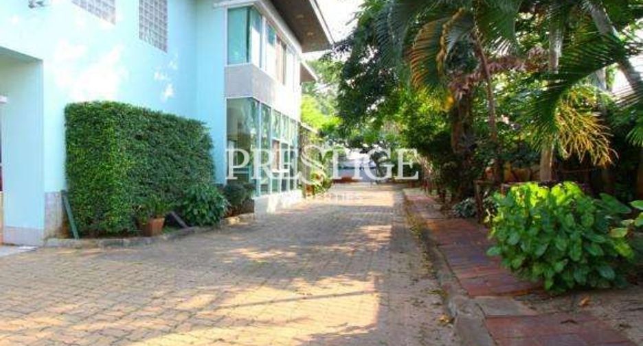 Haus zum Kauf mit 6 Zimmer in Bang Lamung, Chonburi