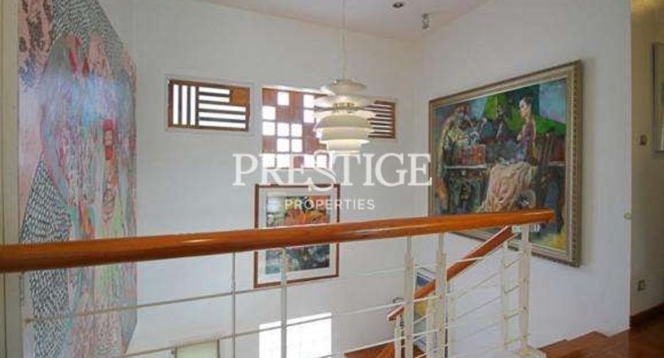 Haus zum Kauf mit 6 Zimmer in Bang Lamung, Chonburi