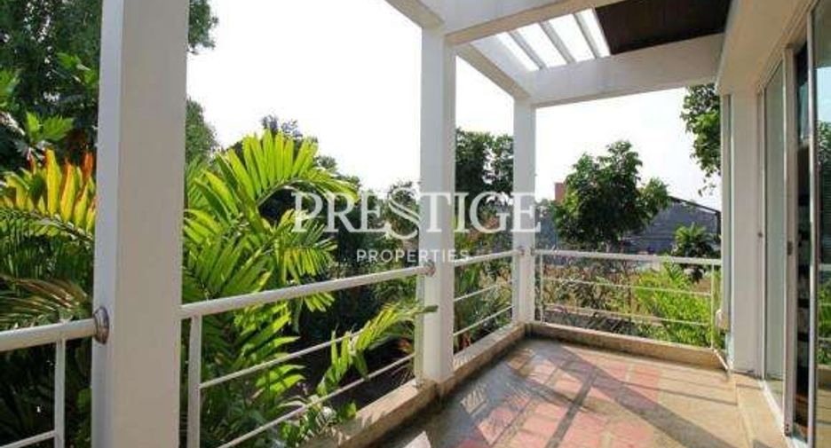 Haus zum Kauf mit 6 Zimmer in Bang Lamung, Chonburi