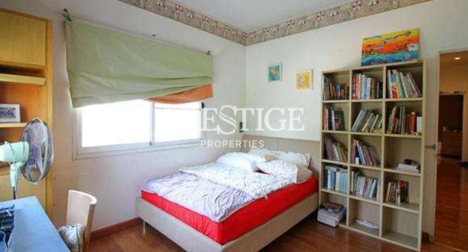 Haus zum Kauf mit 6 Zimmer in Bang Lamung, Chonburi