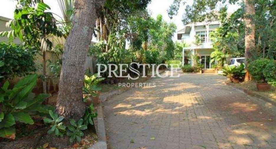 Haus zum Kauf mit 6 Zimmer in Bang Lamung, Chonburi