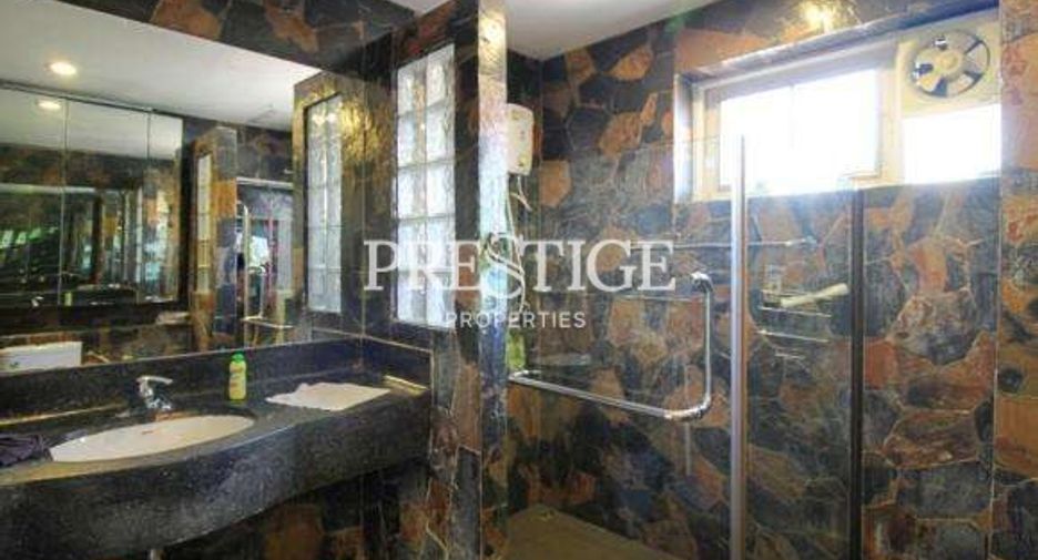 Haus zum Kauf mit 6 Zimmer in Bang Lamung, Chonburi