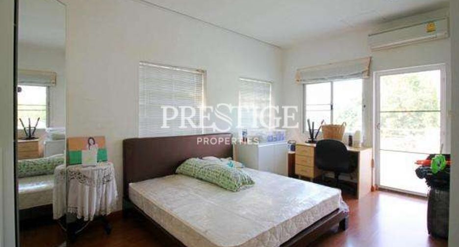 Haus zum Kauf mit 6 Zimmer in Bang Lamung, Chonburi