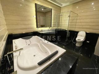 À vendre 4 chambres condo à Watthana, Bangkok