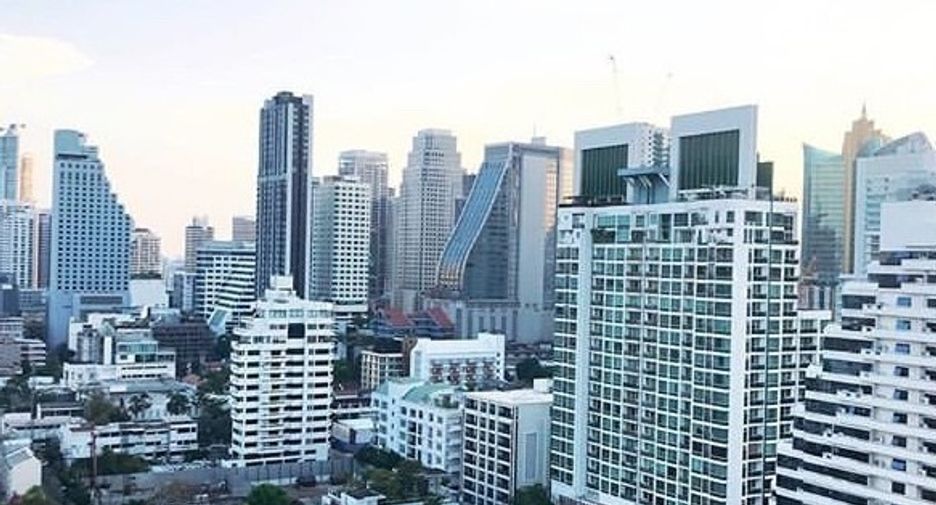 For rent 3 bedrooms condo in Watthana, Bangkok