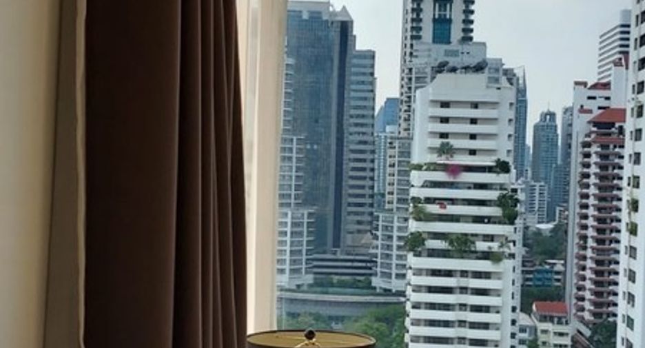 For rent 3 bedrooms condo in Watthana, Bangkok