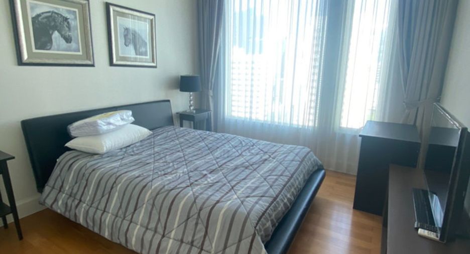 For rent 3 bedrooms condo in Watthana, Bangkok