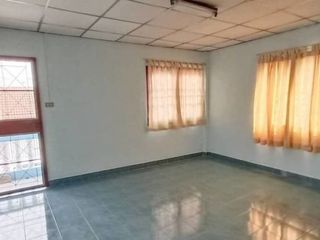 For sale 2 bed townhouse in Mueang Nakhon Pathom, Nakhon Pathom