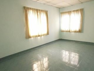 For sale 2 bed townhouse in Mueang Nakhon Pathom, Nakhon Pathom