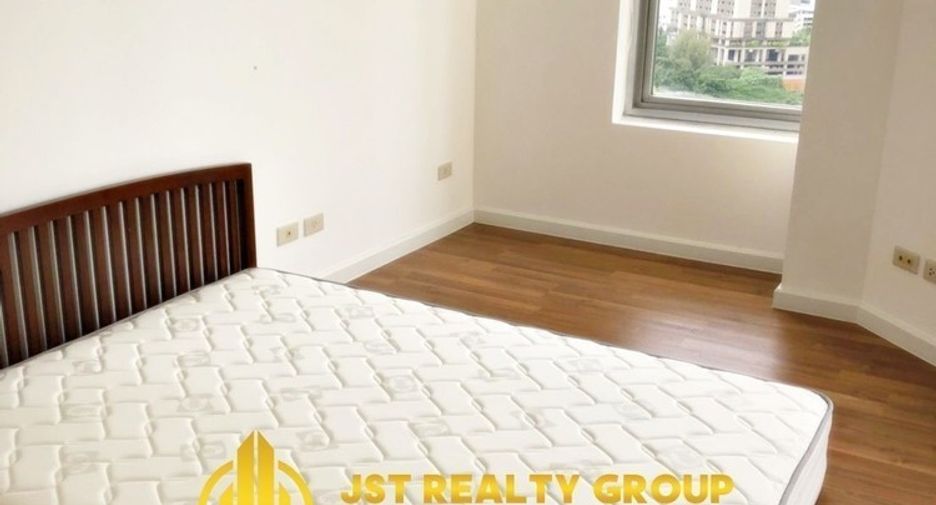 For sale 3 bedrooms condo in Pathum Wan, Bangkok