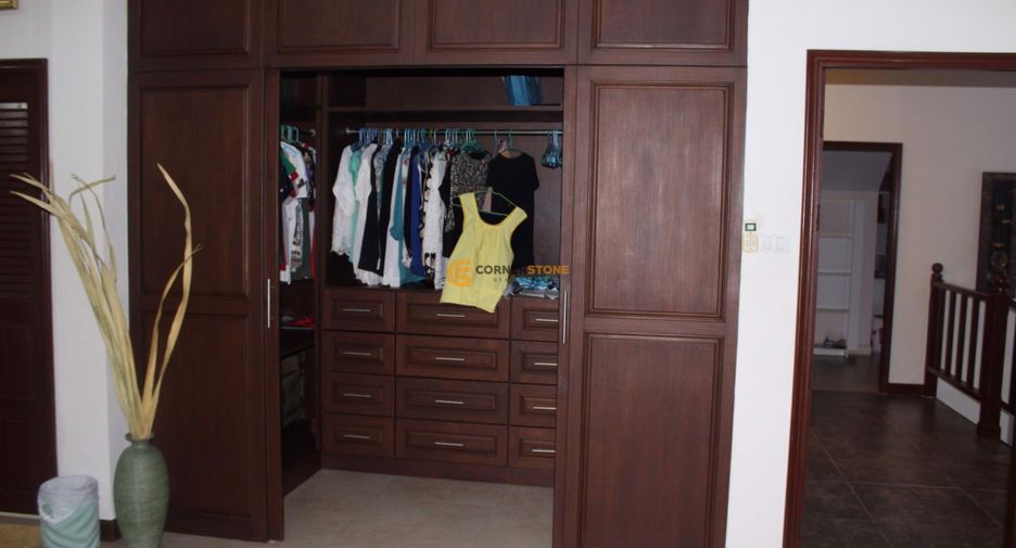 For rent and for sale 4 bedrooms house in Bang Lamung, Chonburi