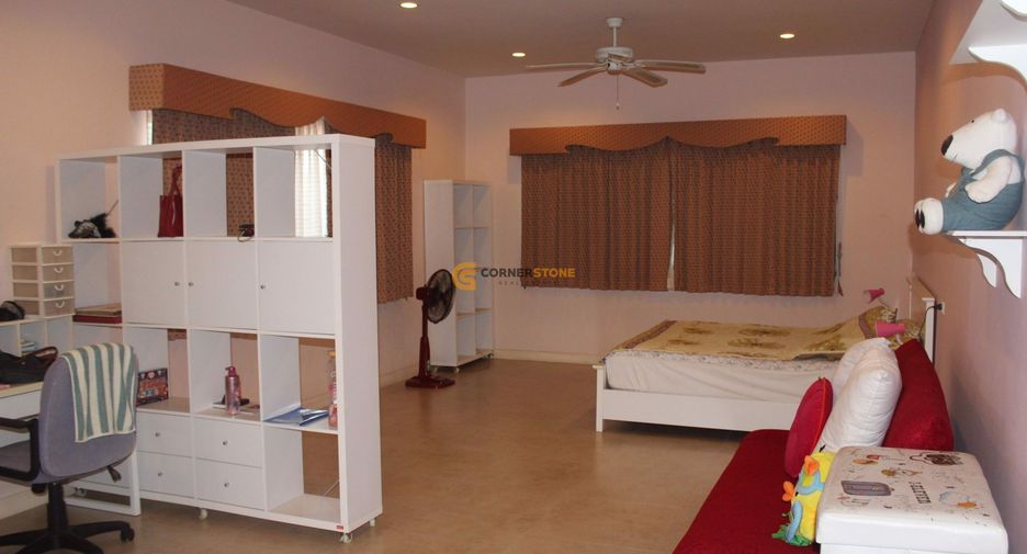 For rent and for sale 4 bedrooms house in Bang Lamung, Chonburi