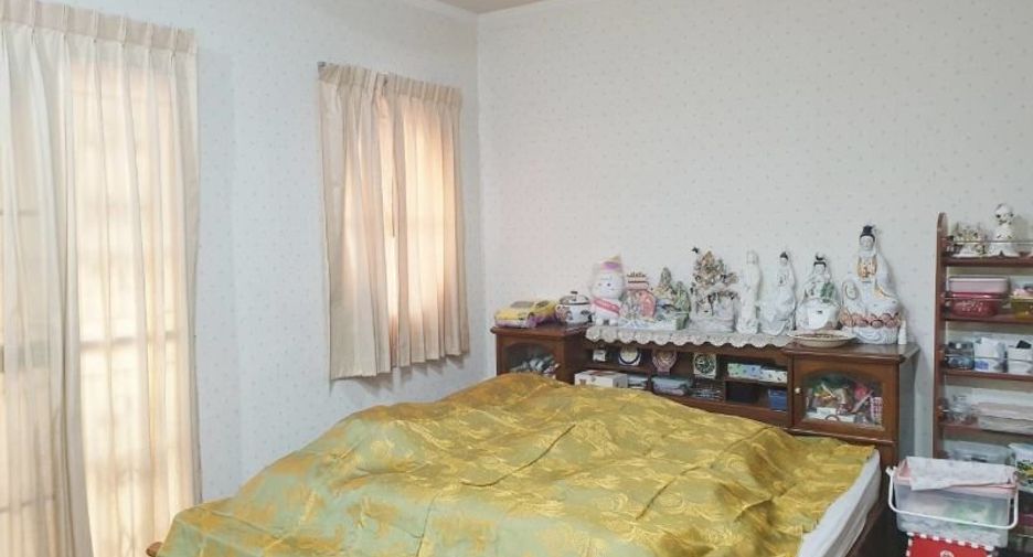 For sale 4 bedrooms house in Phasi Charoen, Bangkok