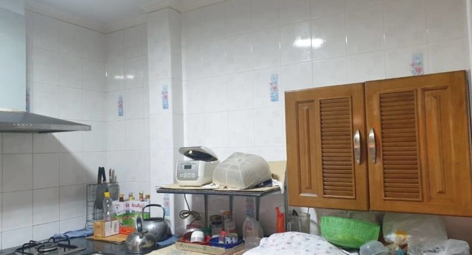 For sale 4 bedrooms house in Phasi Charoen, Bangkok