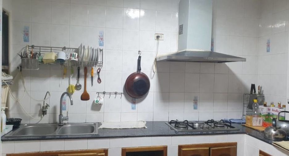 For sale 4 bedrooms house in Phasi Charoen, Bangkok