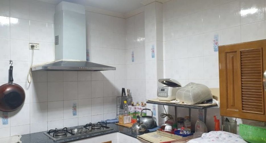 For sale 4 bedrooms house in Phasi Charoen, Bangkok