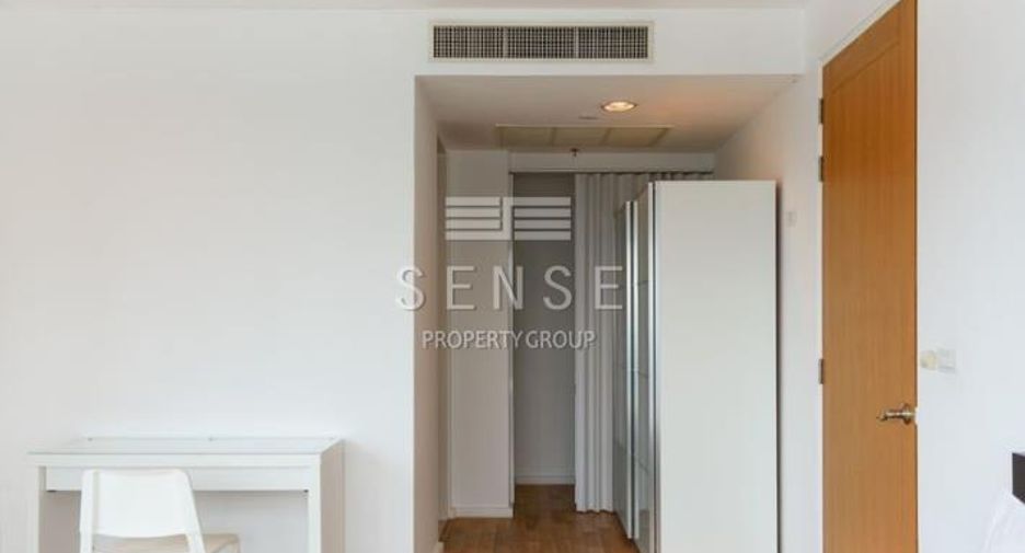 For rent 3 bedrooms condo in Pathum Wan, Bangkok