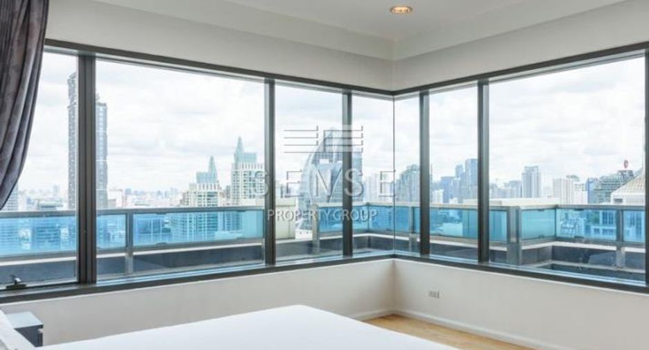 For rent 3 bedrooms condo in Pathum Wan, Bangkok