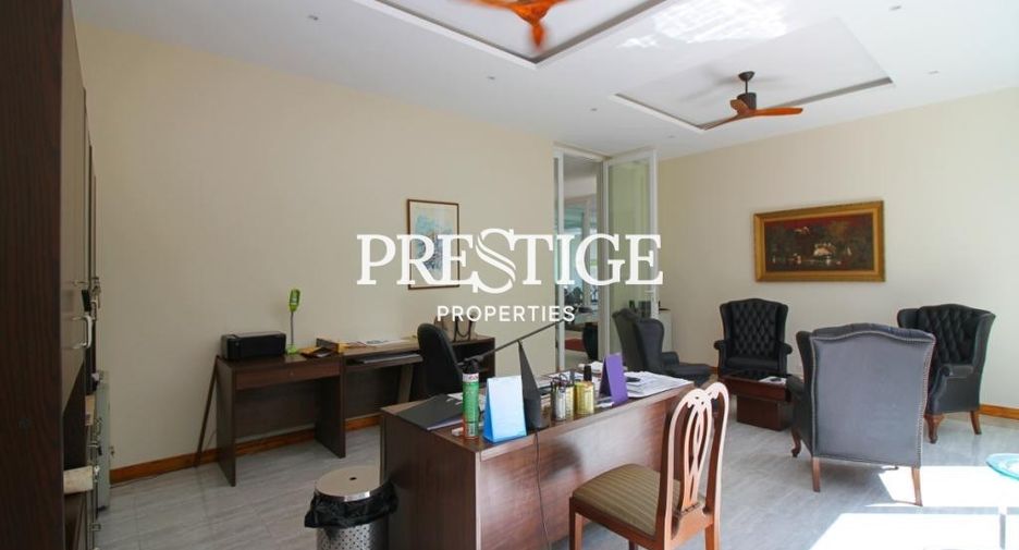 Casa en alquiler y en venta de 4 habitaciones en Sattahip, Chonburi
