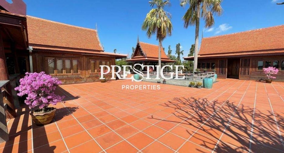 Casa en alquiler y en venta de 4 habitaciones en Sattahip, Chonburi