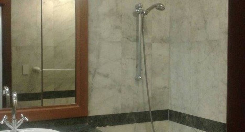 For sale 2 bedrooms condo in Pathum Wan, Bangkok