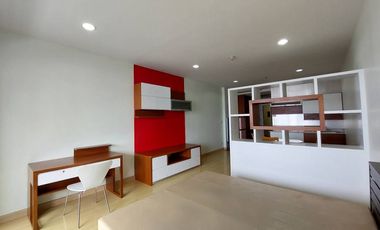 For sale studio condo in Pathum Wan, Bangkok
