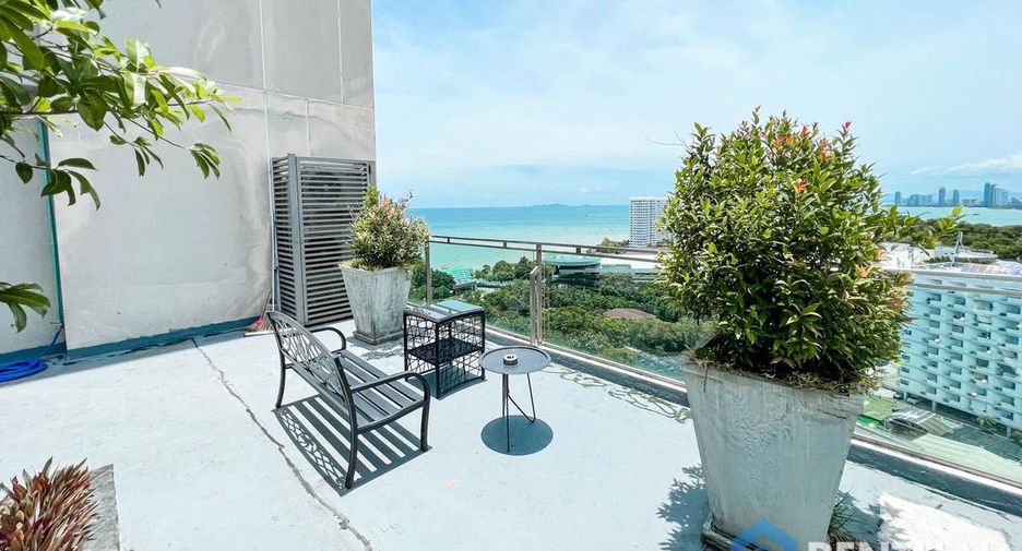 For sale 2 bedrooms condo in Pratumnak, Pattaya