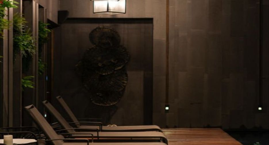For sale 3 ベッドルーム condo in Khlong Toei, Bangkok