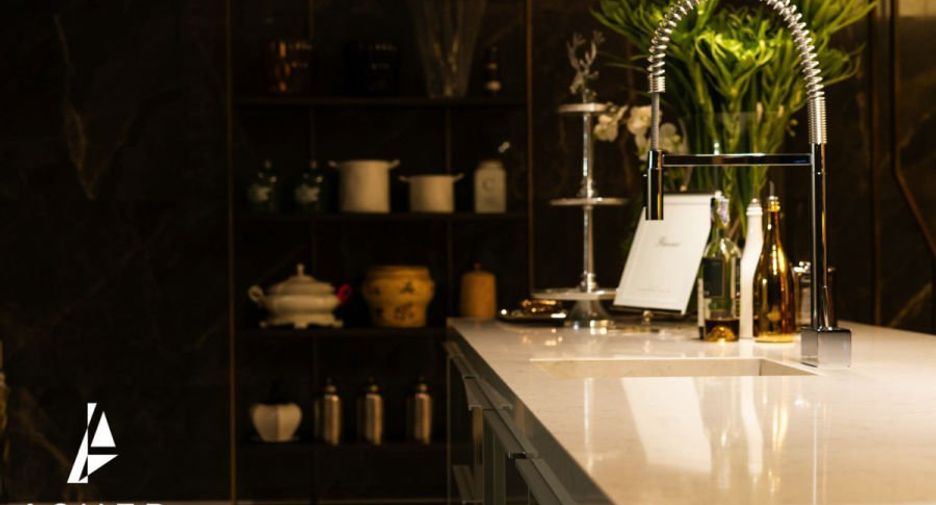 For sale 3 ベッドルーム condo in Khlong Toei, Bangkok