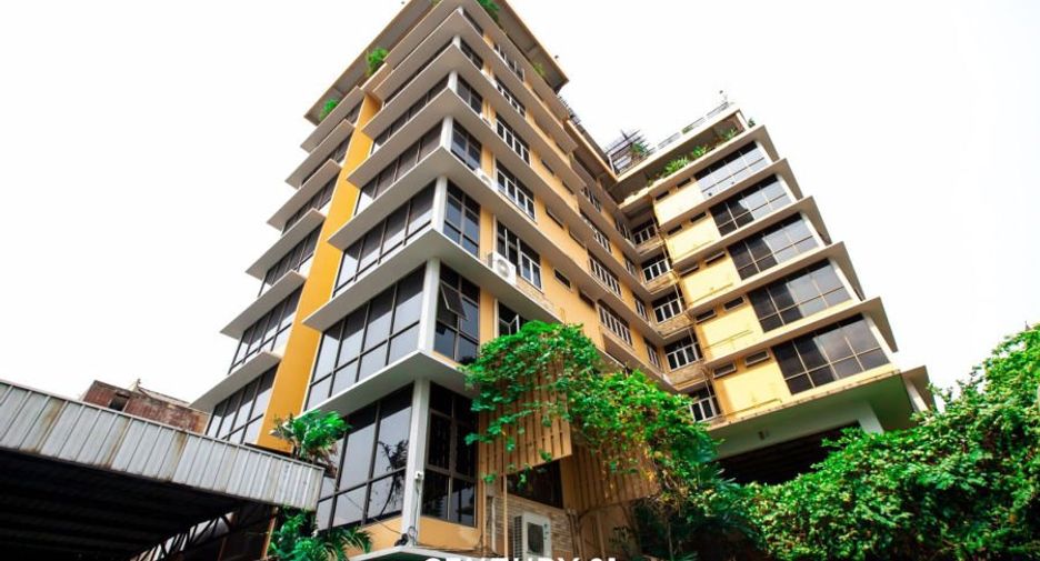 For rent 3 bedrooms apartment in Pathum Wan, Bangkok
