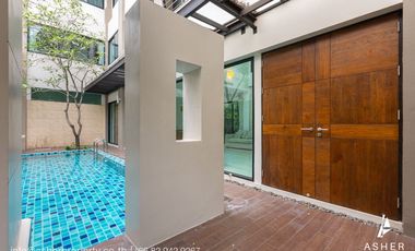 For rent 4 bedrooms house in Watthana, Bangkok