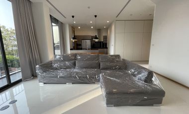 For rent 3 bed condo in Khlong Toei, Bangkok