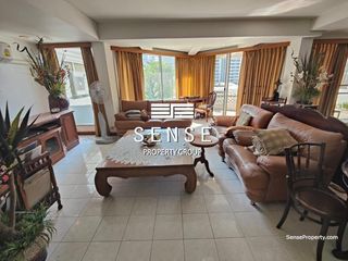 For sale 3 bed condo in Huai Khwang, Bangkok