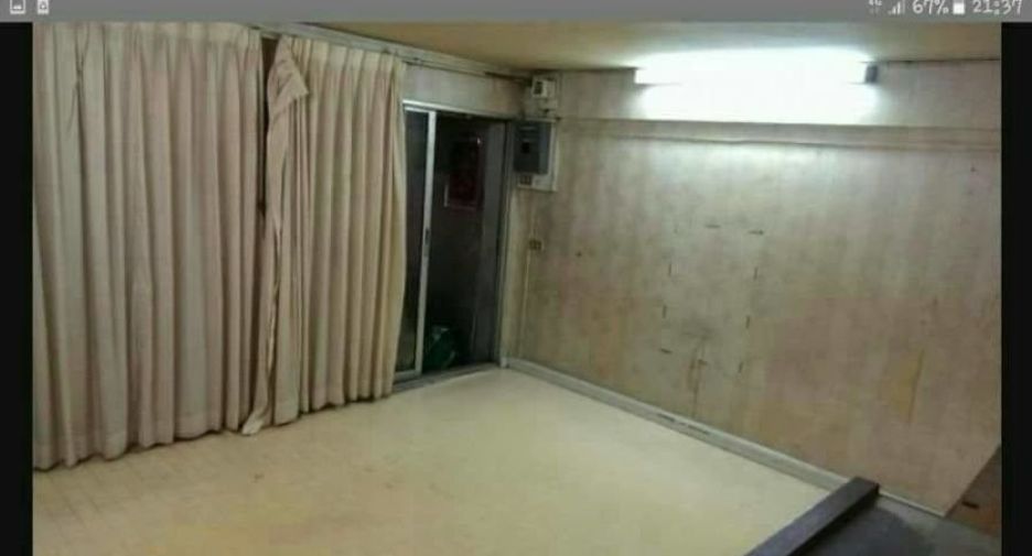 For rent and for sale 7 bedrooms retail Space in Bang Rak, Bangkok
