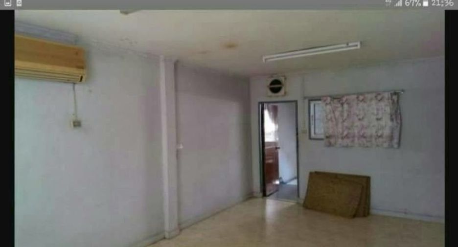 For rent and for sale 7 bedrooms retail Space in Bang Rak, Bangkok