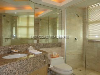 For rent 3 bedrooms condo in Bang Lamung, Chonburi