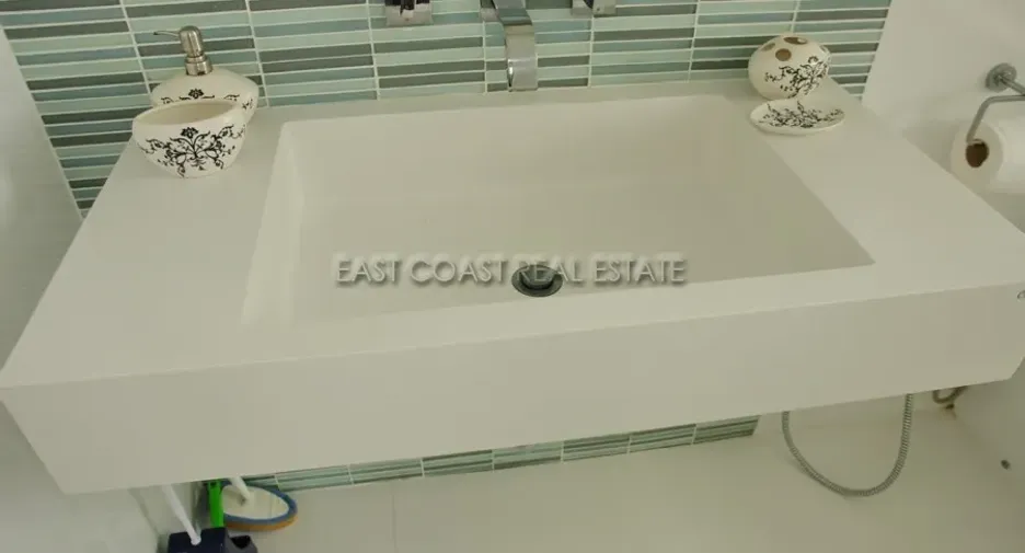 For rent 3 bedrooms condo in Bang Lamung, Chonburi