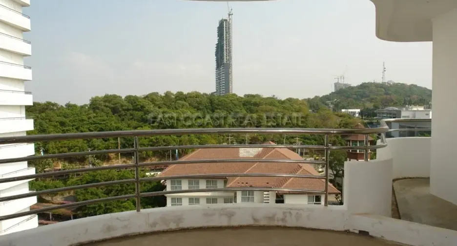 For rent 3 bedrooms condo in Bang Lamung, Chonburi
