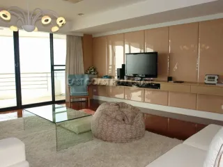 For rent 3 bedrooms condo in Bang Lamung, Chonburi