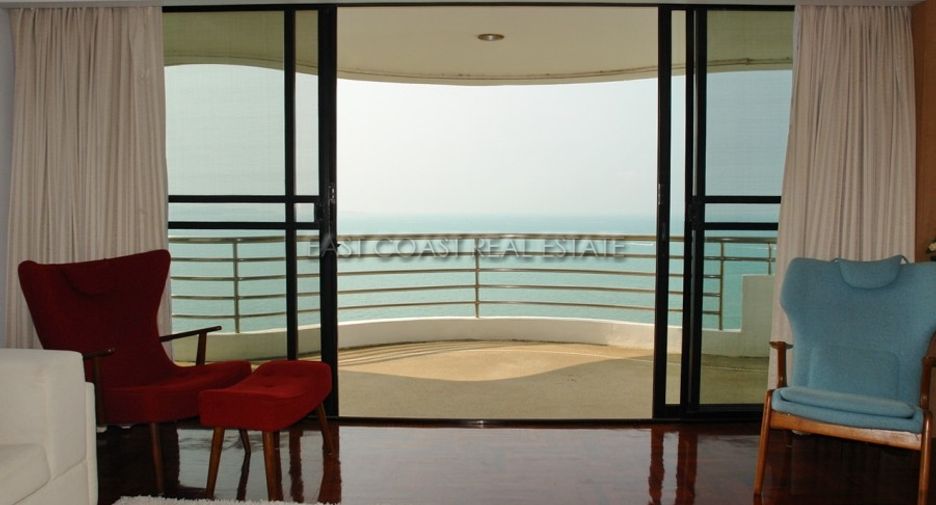 For rent 3 bedrooms condo in Bang Lamung, Chonburi