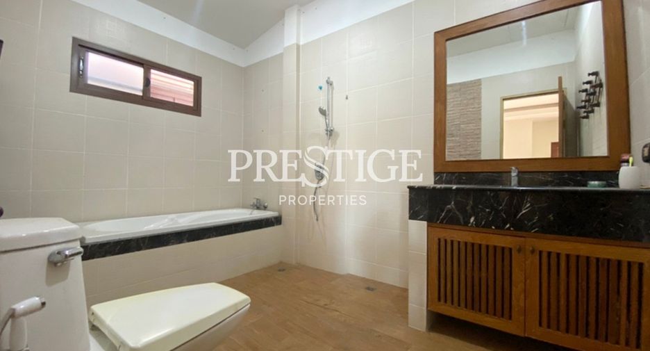 À vendre 3 chambres maison à Huay Yai, Pattaya