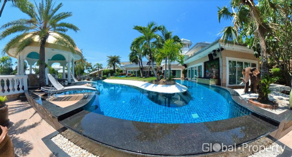 For sale 4 bed house in Na Jomtien, Pattaya