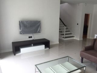 For sale and for rent 4 bed house in Bang Kapi, Bangkok