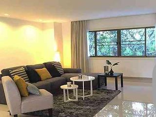 For sale 12 bed apartment in Khlong Toei, Bangkok